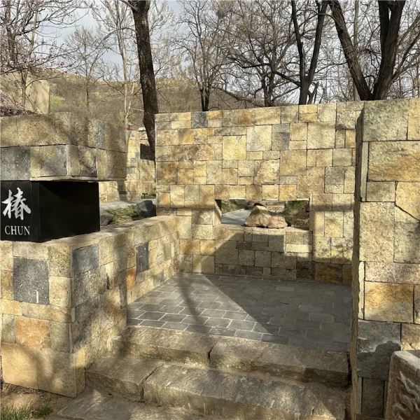 Rough Textured Warm Yellow Natural Stone Garden Wall Panels Rough Warm Cream Yellow Split Wall Panels, Natural Textured Stone Cladding for Outdoor Garden Boundary Wall & Villa Exterior Decoration