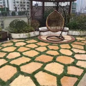Crazy paving beige limestone stepping stones, random split irregular flagstone mosaic pavers, natural honey beige loose limestone slabs for garden patio outdoor landscaping pavement