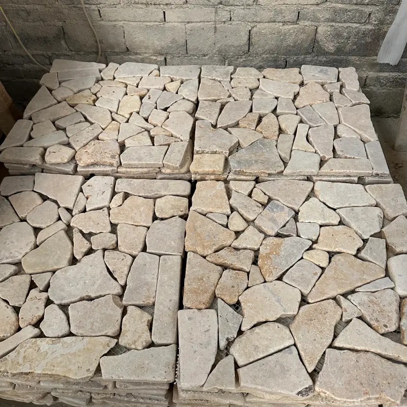 Stacked honey beige irregular crazy paving limestone flagstone bulk stock