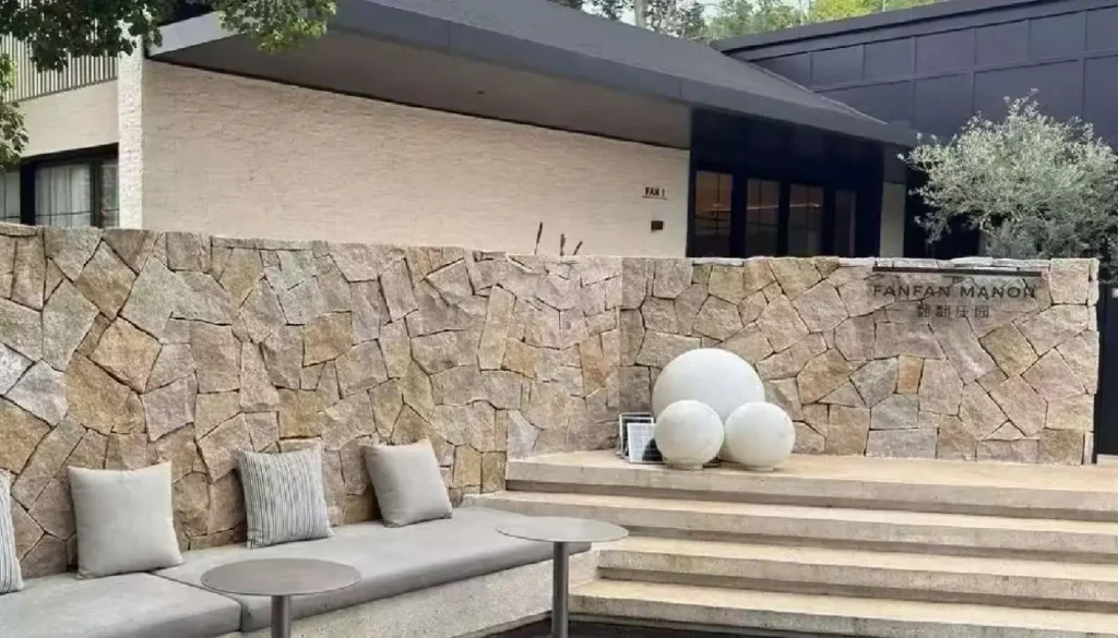 Rust Yellow Polygonal Stone for Garden Feature Walls and Rustic Landscape Design
