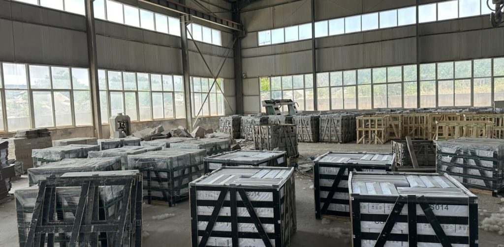 Hongmiao Stone indoor finished stone warehouse, pre-packed limestone, split-face slabs, random loose pavers & wall culture stone, large ready stock for bulk orders from stone importers & architects