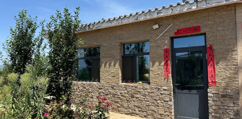 Natural Warm Yellow Sandstone Stacked Stone Wall Cladding for Exterior Facade