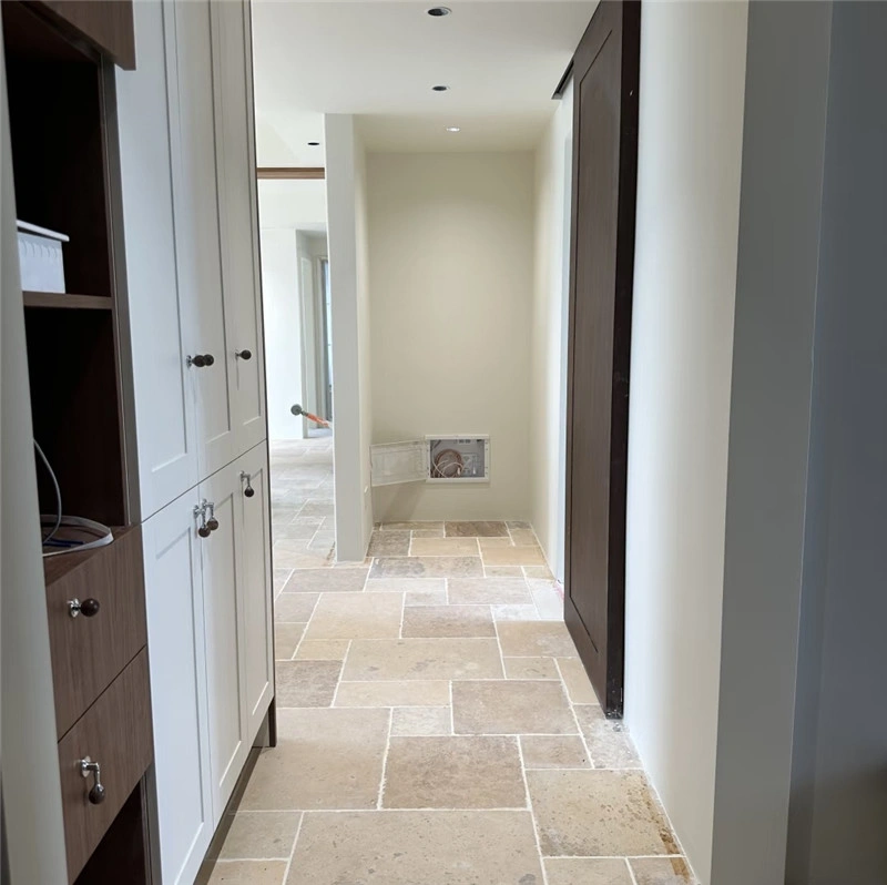 Natural Antique Beige Limestone Floor Tiles for Residential Villa Hallway, Entrance Corridor and Interior Renovation