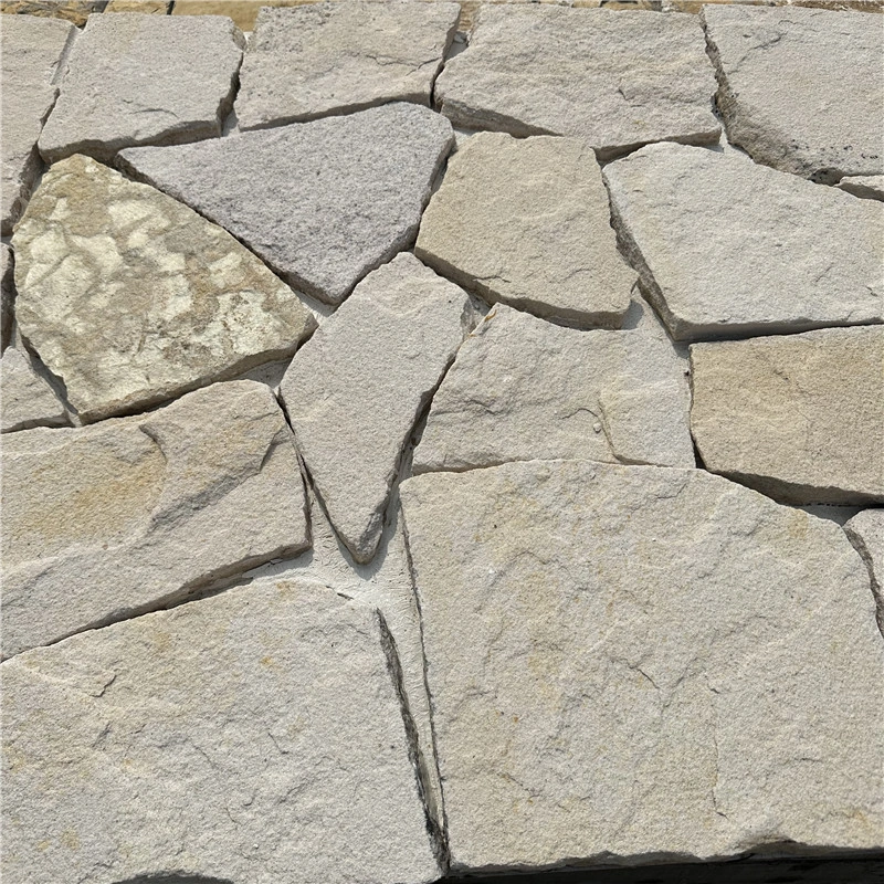 White crazy paving irregular stone installed close‑up outdoor paving surface
如何优化替代文本以提高图片的可访问性？
除了图片，替代文本还可以应用于哪些场景？
有没有工具可以帮助生成替代文本？