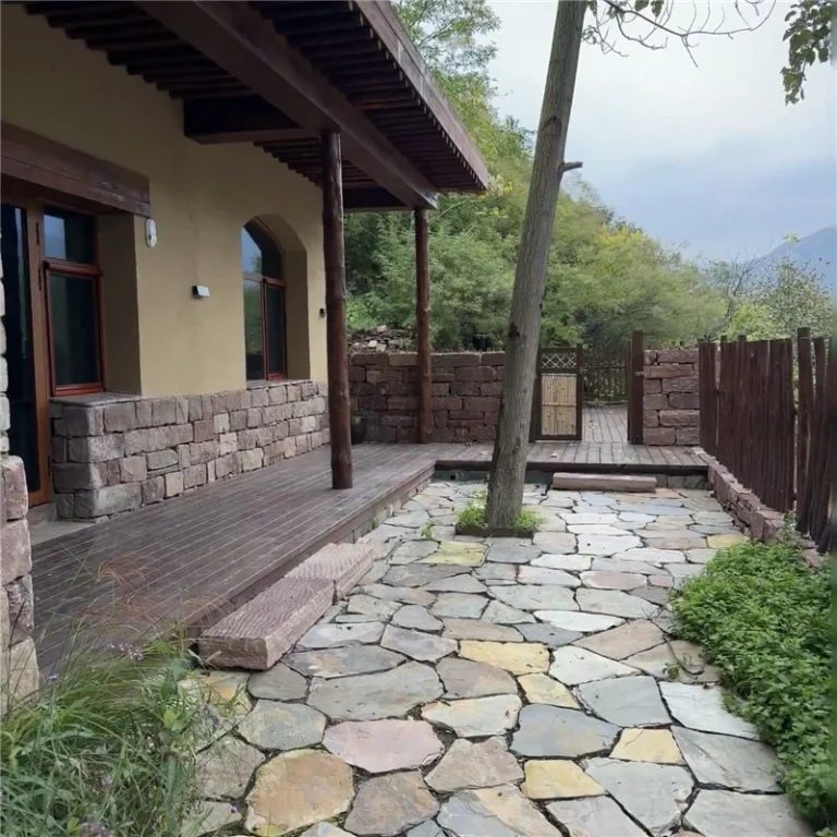 Natural green‑grey crazy paving slate flooring, irregular flagstone for backyard garden walkway
